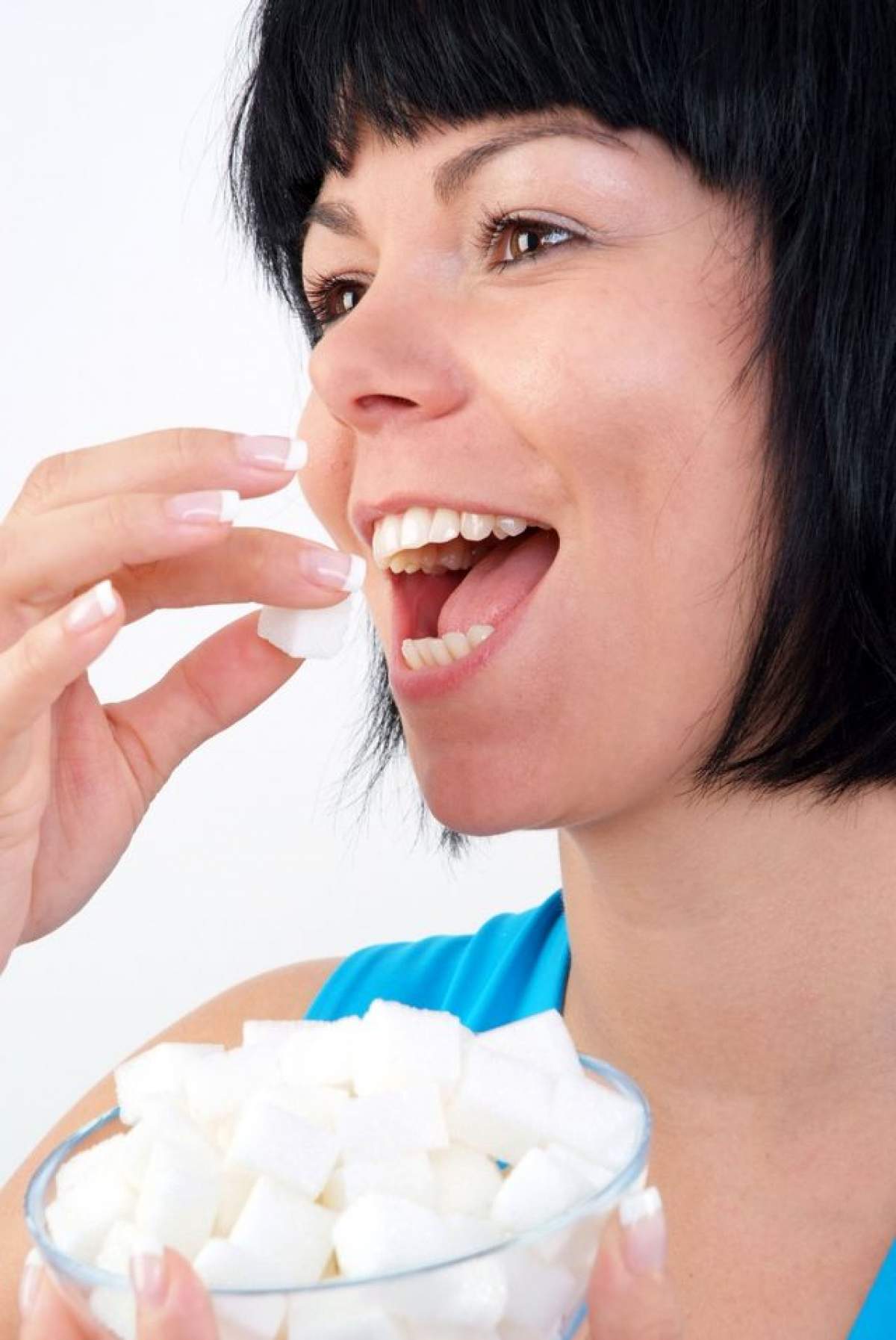 ÎNTREBAREA ZILEI - SÂMBĂTĂ: Cum îţi dai seama că eşti dependent de zahăr? Iată în ce mod îţi afectează sănătatea