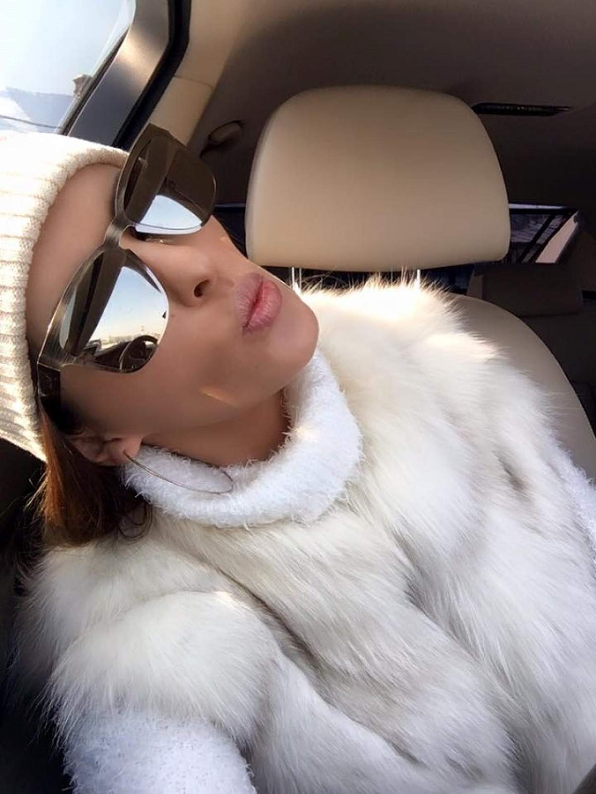 Nu mai formează un cuplu, dar îşi petrec vacanţele împreună! Denisa Nechifor şi Adrian Cristea au „fugit” de frigul din România