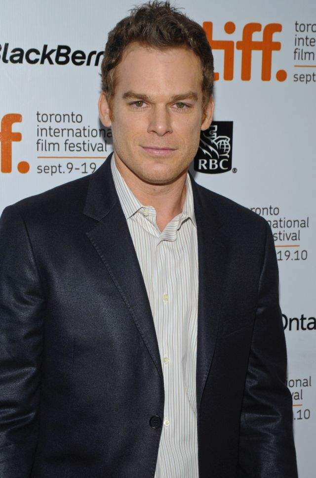 Michael C. Hall, protagonistul din ”Dexter”, s-a căsătorit, după patru ani de relație