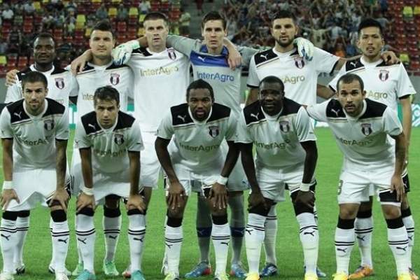 S-au dezbrăcat și s-au pozat! Imagini de senzație cu fotbaliștii echipei de pe primul loc din România