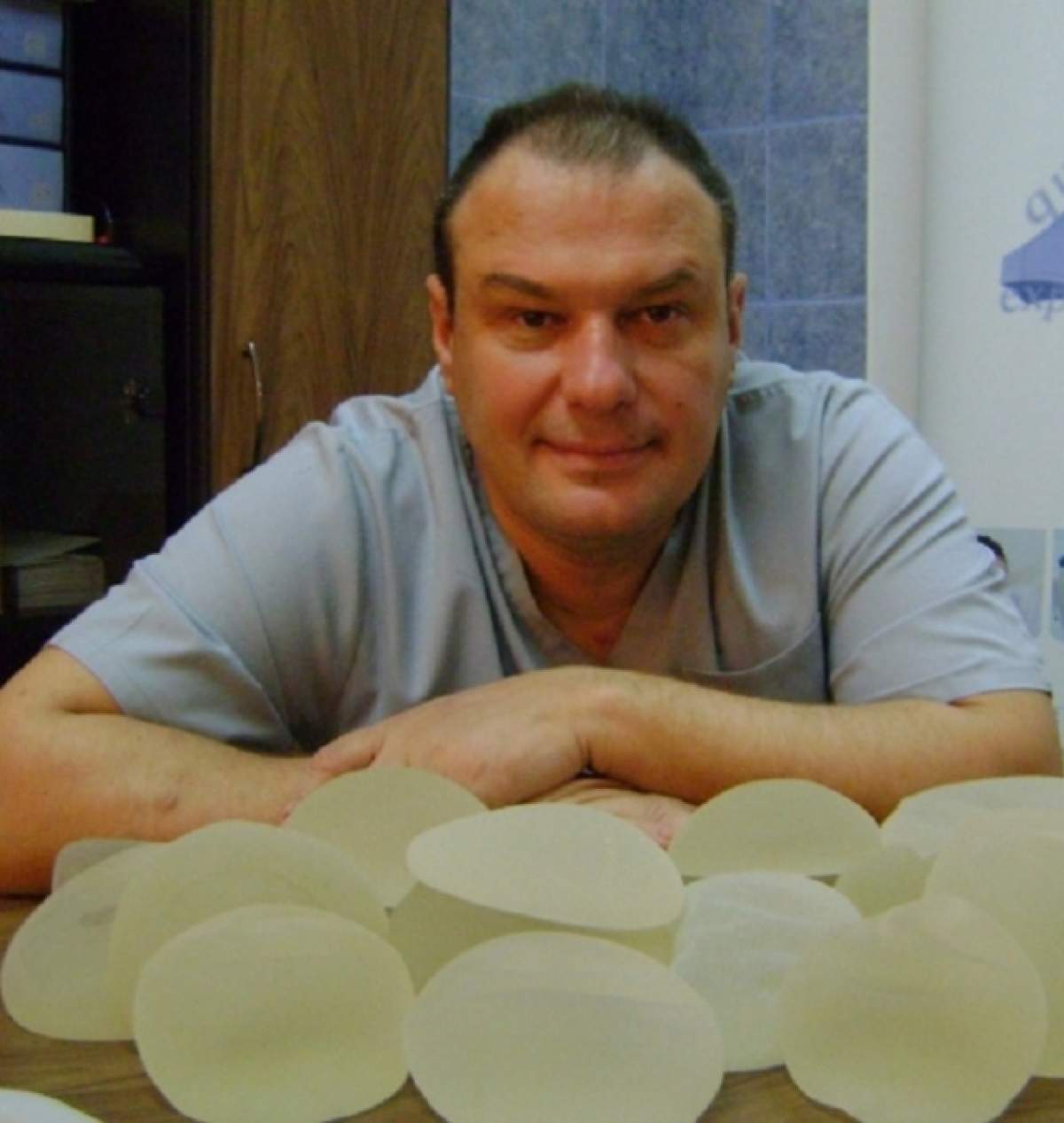 Hoţul care l-a "operat" pe esteticianul Marek Vâlcu, aruncat în spatele gratiilor! Decizia instanţei e clară