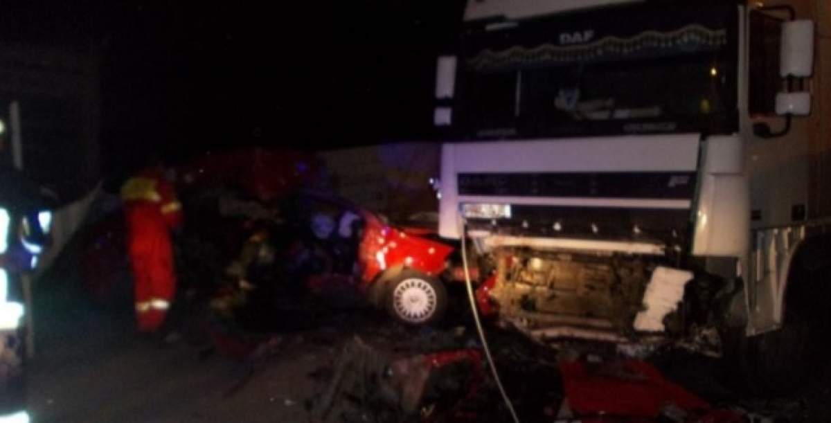 TRAGEDIE pe o şosea din Arad! Trei tineri au MURIT, în urma unui accident teribil provocat de o începătoare