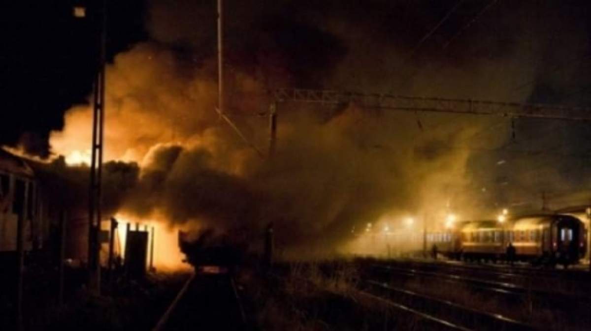 Incendiu la Gara de Nord! Un tren a luat foc