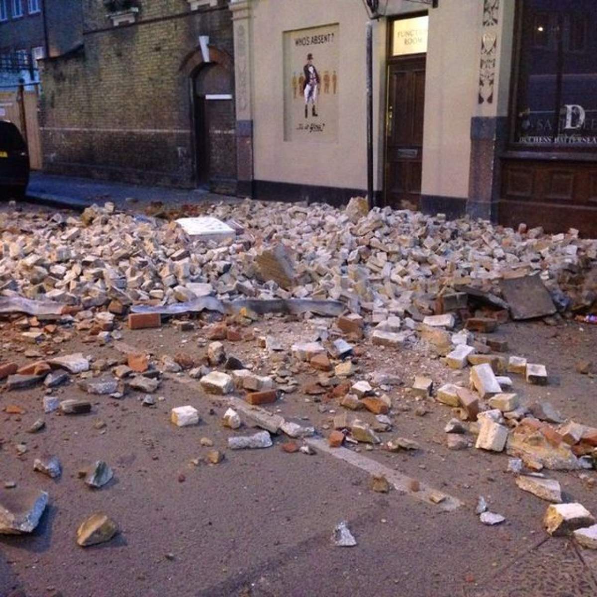 VIDEO / Furtuna Katie a distrus Marea Britanie! Pagubele provocate sunt imense. Peste 20 de zboruri au fost amânate şi 16 anulate