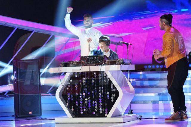 FOTO / Unul dintre cei 12 copii DJ ai lumii vine, joi, la “Next Star”! Cum au reacţionat juraţii când l-au văzut pe băieţel