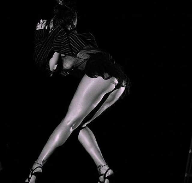FOTO / Rihanna, complet goală în noul videoclip! Imagini fierbinți de la filmări