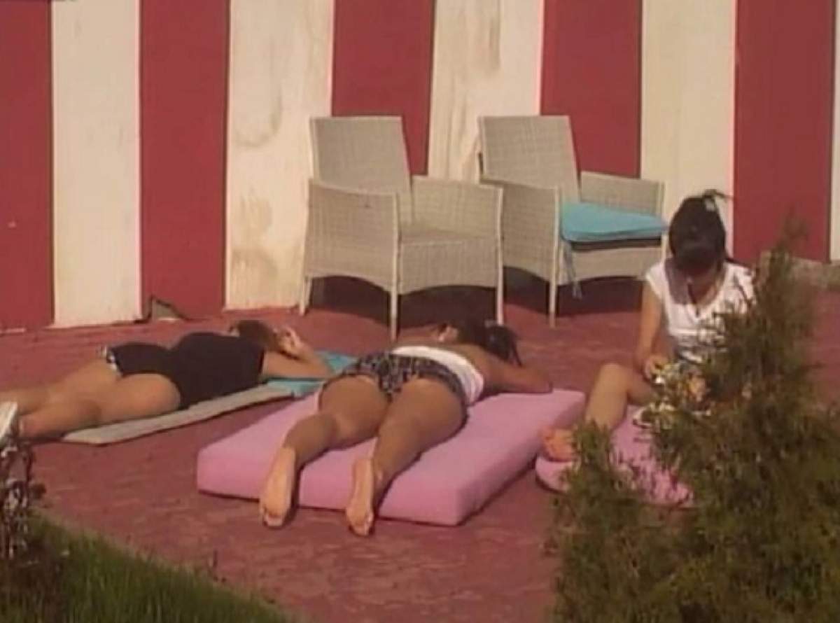 A ieşit soarele, le-au topit "copanele"! Două concurente de la "Mireasă pentru fiul meu" au ieşit la bronzat, iar a treia...