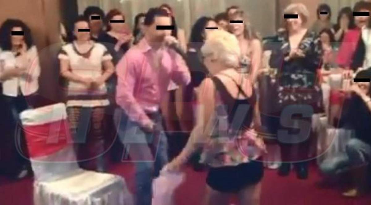 Video demenţial! Artist hărţuit sexual la o petrecere de Ziua Femeii! Cânta la microfon, iar o gospodină înfierbântată s-a repezit la şliţul lui şi...