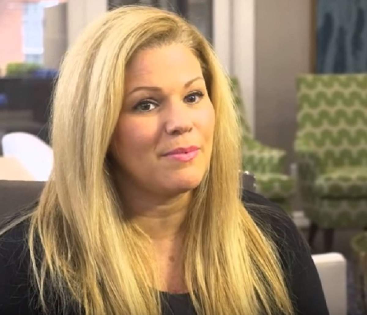 VIDEO / O jurnalistă a murit înjunghiată de către propriul fiu! Stacy Fawcett a fost găsită fără suflare, alături de mezinul familiei