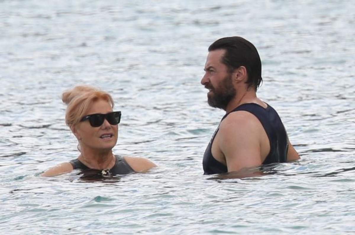 FOTO / Soția lui Hugh Jackman are nevoie urgentă să treacă pe la sală. Cum a apărut la plajă cu celebrul actor