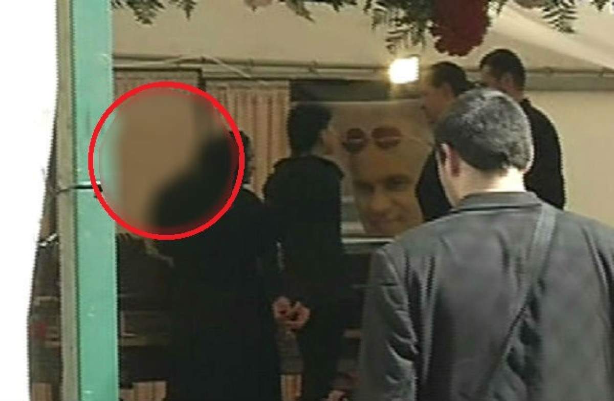 VIDEO / Detaliul neobservat de la priveghiul lui Fane Spoitoru! Ce se afla în cort, lângă fotografia lui