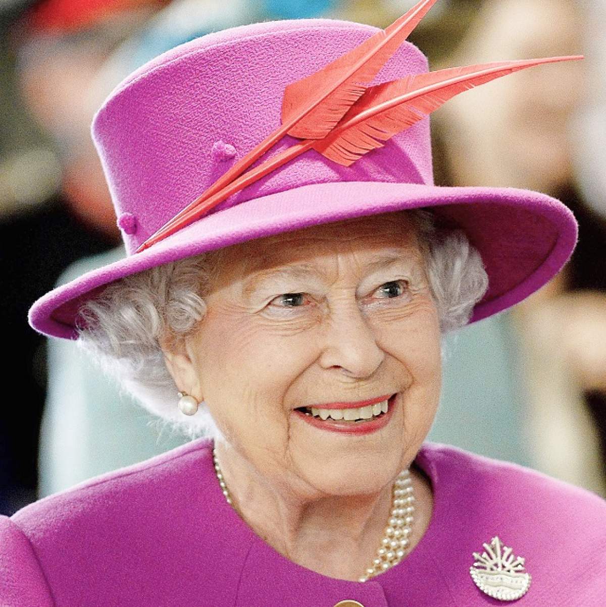 Regina Elisabeta a II-a a Marii Britanii şi-a făcut planuri de ziua ei!  Nu ai să crezi cine o să cânte la petrecerea acesteia