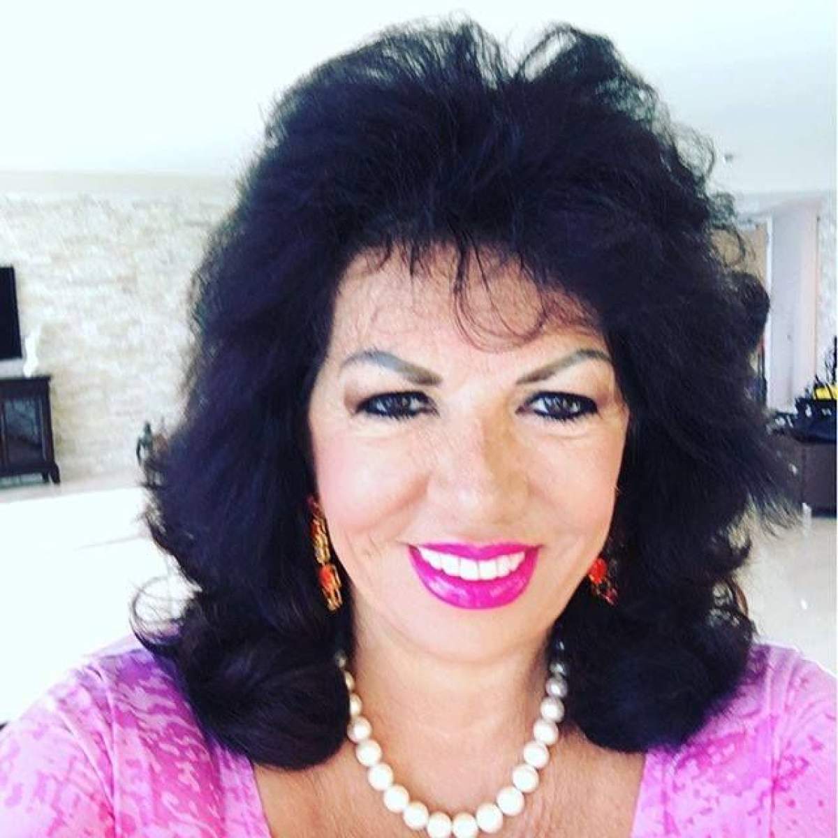 VIDEO / Carmen Harra i-a prezis Mădălinei Ghenea relaţiile scurte de iubire. "Se va perpetua această situaţie pentru multă vreme!" Care sunt problemele actriţei?