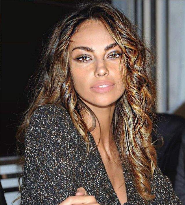 VIDEO / Carmen Harra i-a prezis Mădălinei Ghenea relaţiile scurte de iubire. "Se va perpetua această situaţie pentru multă vreme!" Care sunt problemele actriţei?