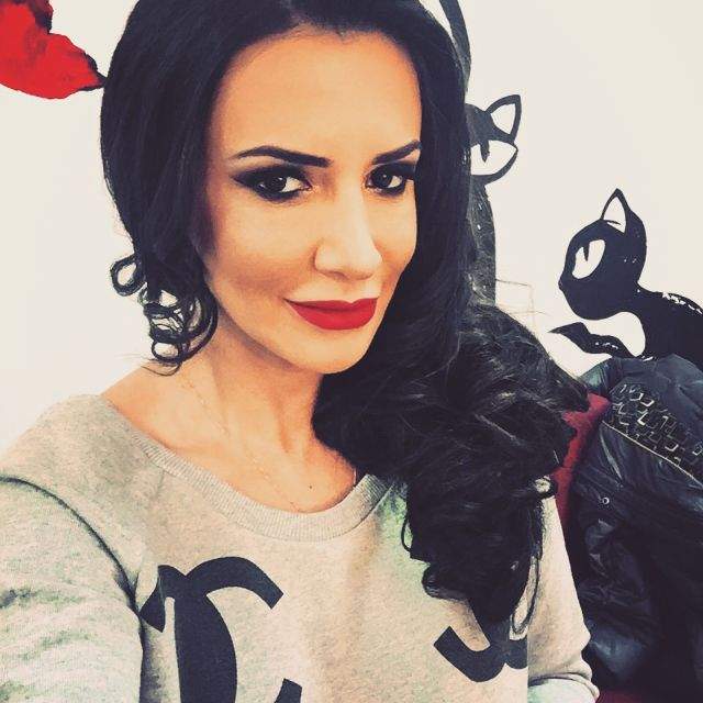 De ce nu a revenit Simona Gherghe la "Acces direct", aşa cum a anunţat