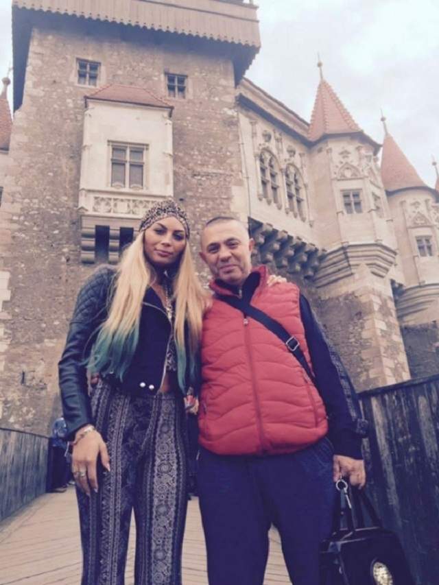 Nicolae Guță dă cu pixul, iar Cristina e fericită! Detaliile ÎMPĂCĂRII dintre manelist și blonda tunată!