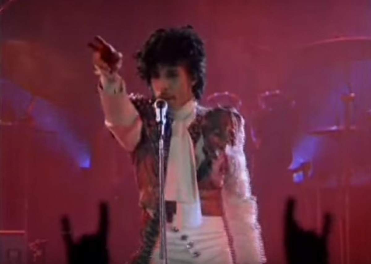 Ultima imagine cu Prince în viaţă. Postura emoţionantă în care a fost surprins