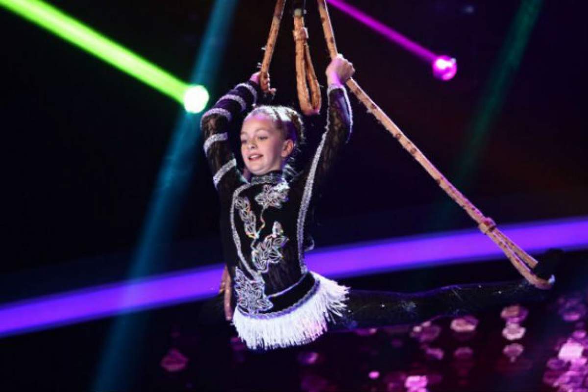 VIDEO / Juraţii "Next Star", cu sufletul la gură după un număr de gimnastică aeriană: "Ce face ea este foarte periculos"