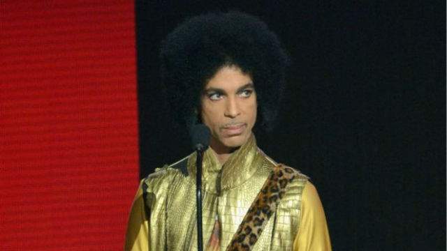 Vedetele din lumea întreagă îl plâng pe Prince. Andreea Bălan: "Ne-a părăsit mult prea devreme"