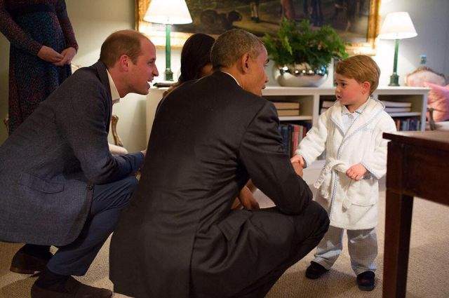 Chiar e un prinț! Imagini de senzație cu prințul George și Barack Obama. Cum l-a așteptat băiețelul pe Președintele Americii