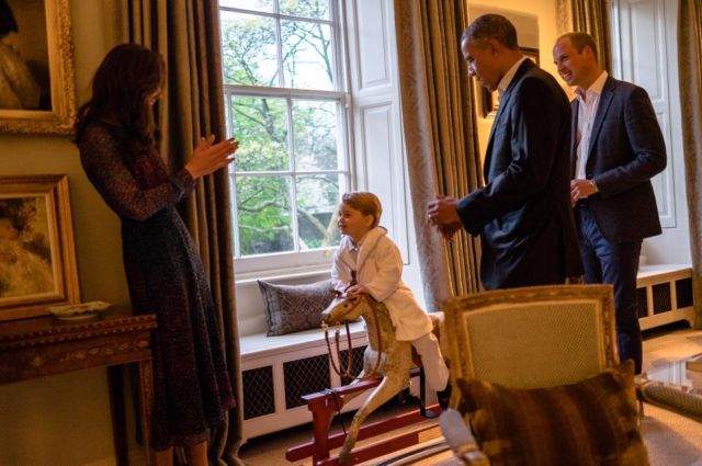 Chiar e un prinț! Imagini de senzație cu prințul George și Barack Obama. Cum l-a așteptat băiețelul pe Președintele Americii