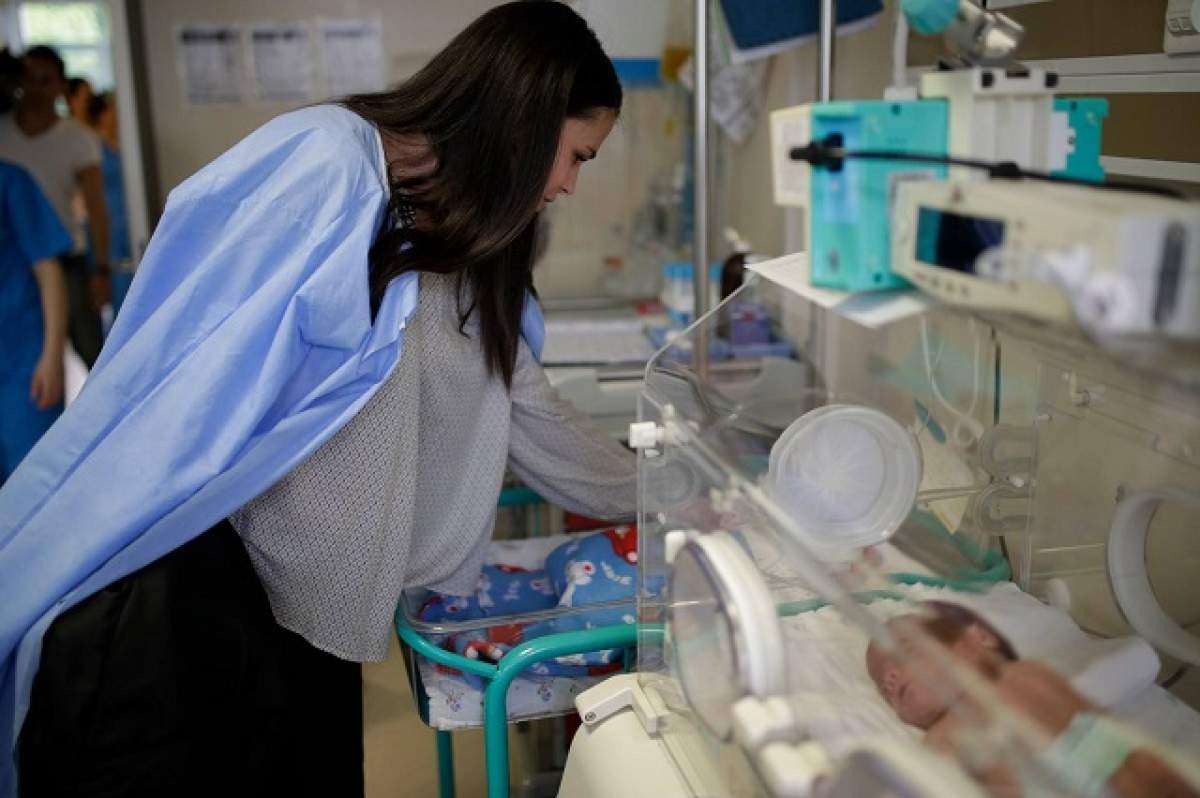 Anca Serea e gata să nască! Ce a apărut pe pagina ei de Facebook chiar înainte să ajungă în sala de naşteri?