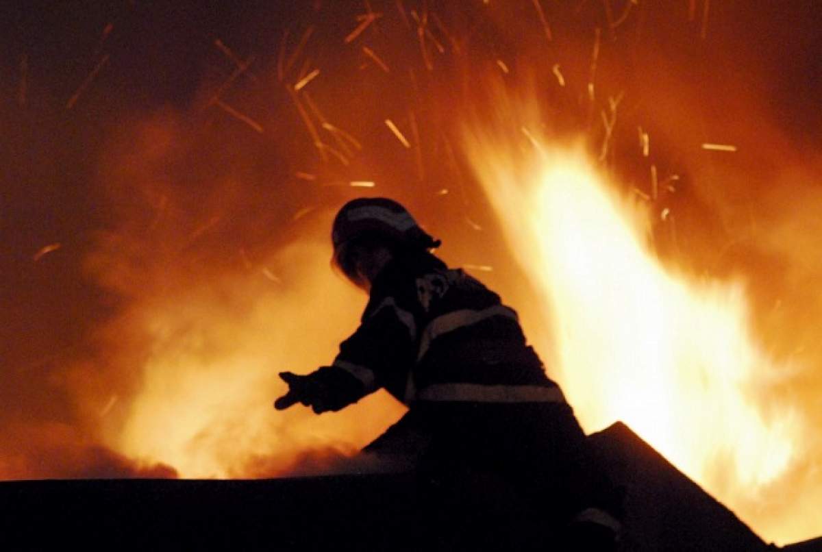 Incendiu de proporţii în Constanţa! O femeie a murit carbonizată