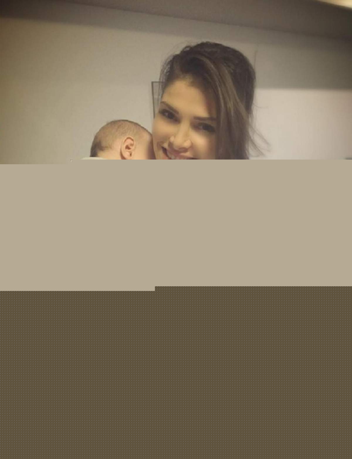 FOTO / Bebeluşul Alinei Puşcaş creşte repede şi e copia mamei. Cu cea mai recentă imagine a topit inimile internauţilor