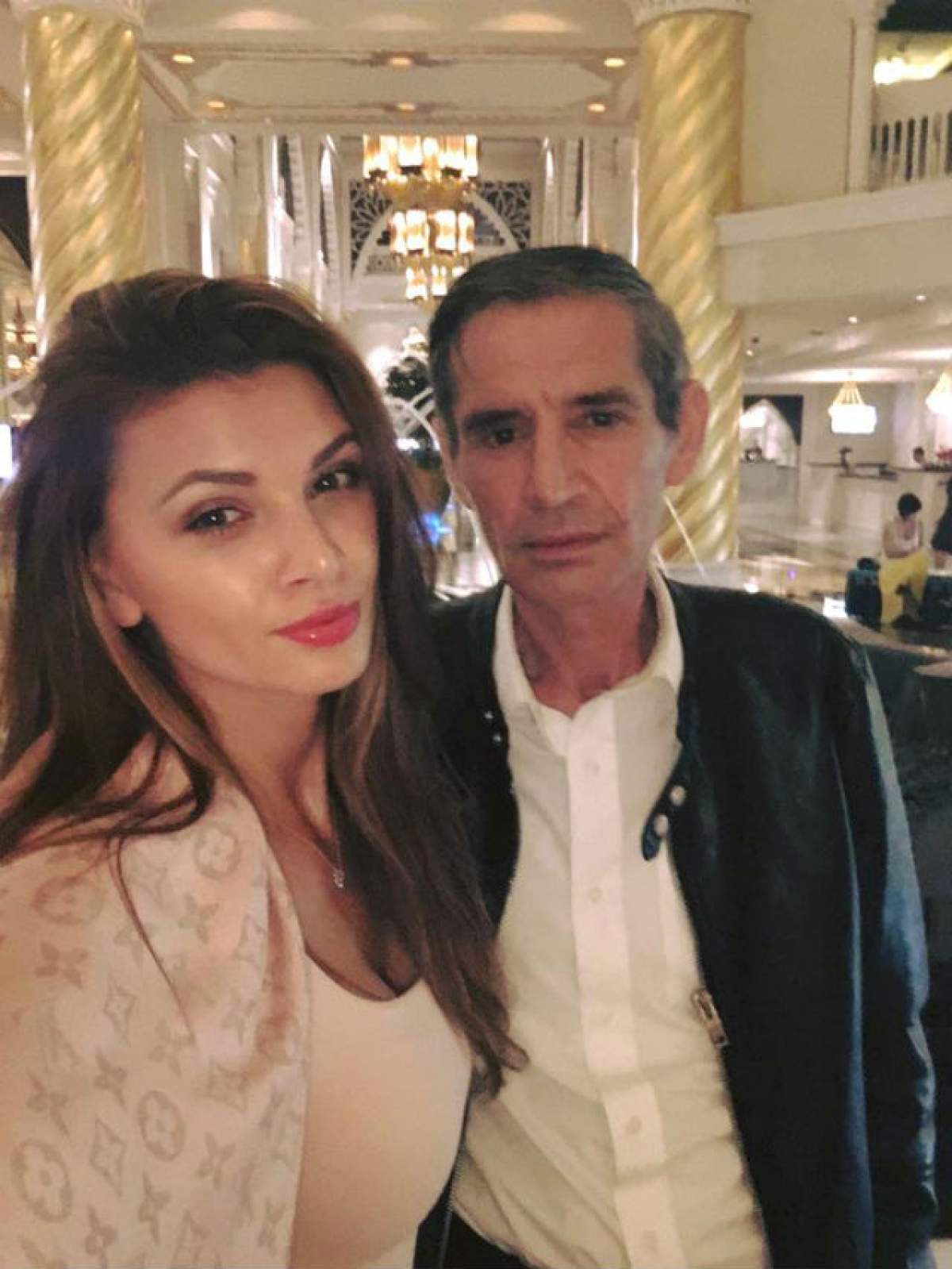 Cum îşi răsfaţă Ramona Gabor tatăl în Dubai! Bărbatul pare mai fericit ca niciodată