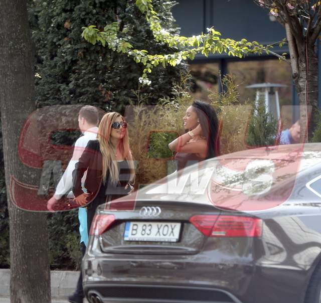 Laurette, gest de tot râsul, chiar în mijlocul străzii! Paparazzii Spynews.ro au surprins totul