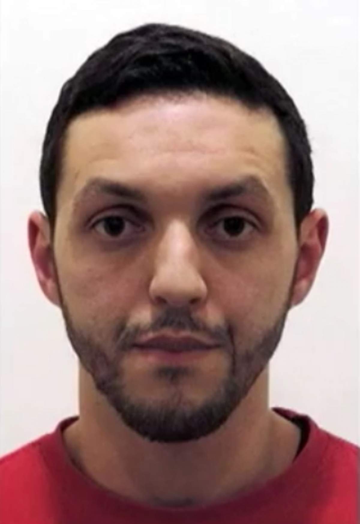Un nou inculpat pentru atentatele de la Paris! Mohamed Abrini, inculpat pentru "asasinate teroriste"