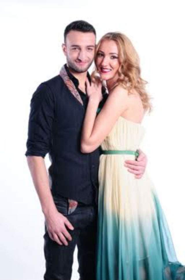 FOTO / Cinci cupluri își testează relația pe „Temptation Island – Insula iubirii”! Ce au făcut concurenţii când au văzut-o pe Deea