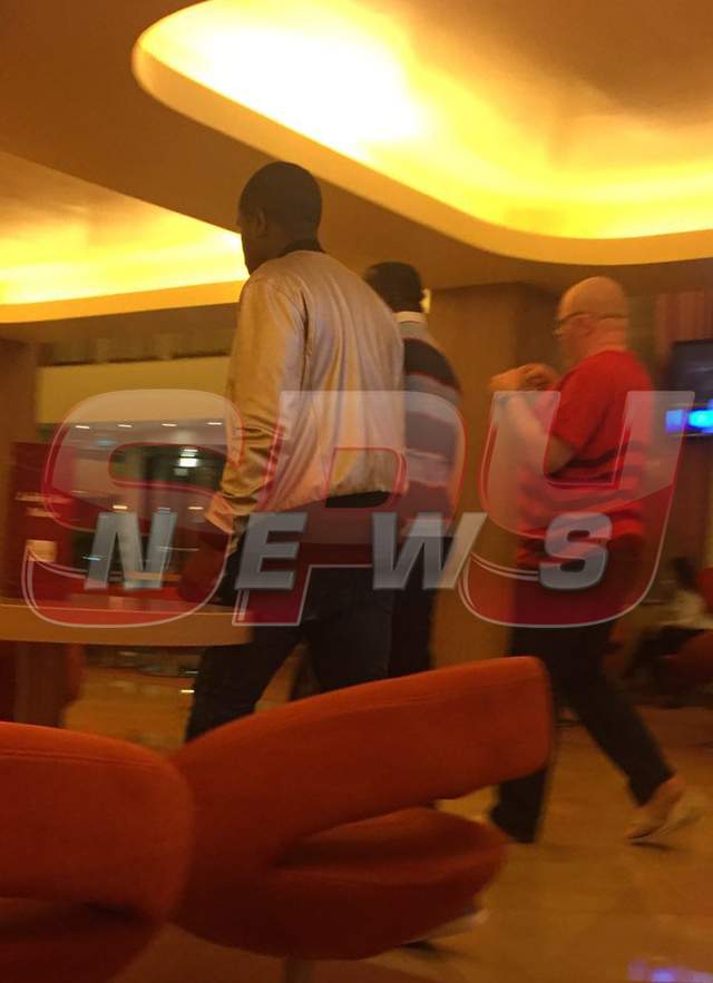 FOTO /  Soţia lui Patrick Ekeng, distrusă. Ce s-a întâmplat la hotelul în care a fost cazată. Imagini tulburătoare surprinse de paparazzii spynews.ro