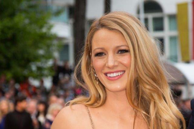 FOTO / Imaginile acestea au dat-o de gol că este însărcinată! Blake Lively, apariție de senzație la Cannes