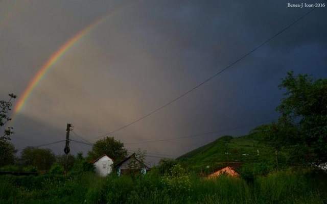 FOTO / Fenomen rar surprins după o furtună puternică! O mulţime de oameni a admirat imaginile spectaculoase