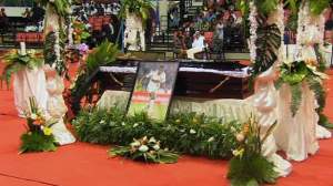 Patrick Ekeng, condus pe ultimul drum! Trupul fotbalistului a fost înmormântat la Yaounde