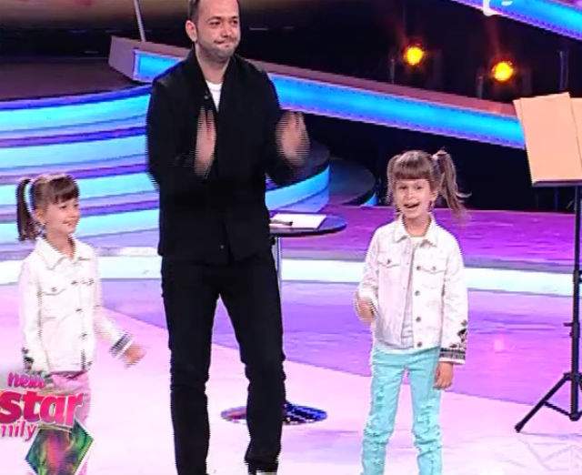 VIDEO / Mihai Morar şi fetiţele lui, număr de magie la "Next Star". Micuţele prezentatorului sunt adorabile