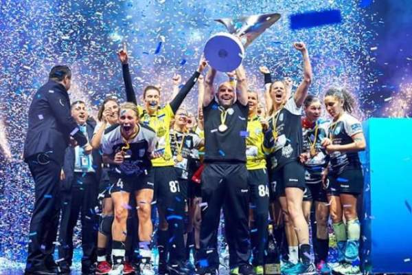 Triplă istorică pentru CSM București! După Liga Campionilor, handbalistele au câștigat campionatul și Cupa României