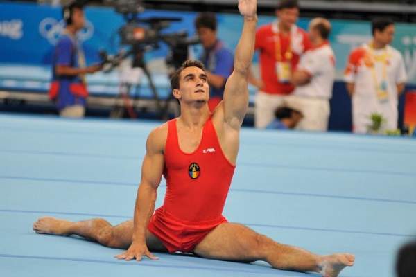 Campionatul European de GIMNASTICĂ: Marian Dragulescu,două medalii de argint
