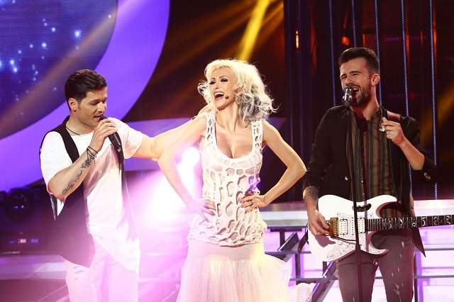 FOTO / Andrei Ştefănescu pe scenă alături de el însuşi la "Te cunosc de undeva"! Cine i-a îmbrăcat hainele
