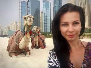 Iuliana Luciu, vacanță de huzur în Dubai! Cât plătește fosta asistentă TV pentru a se lăfăi în hoteluri de lux