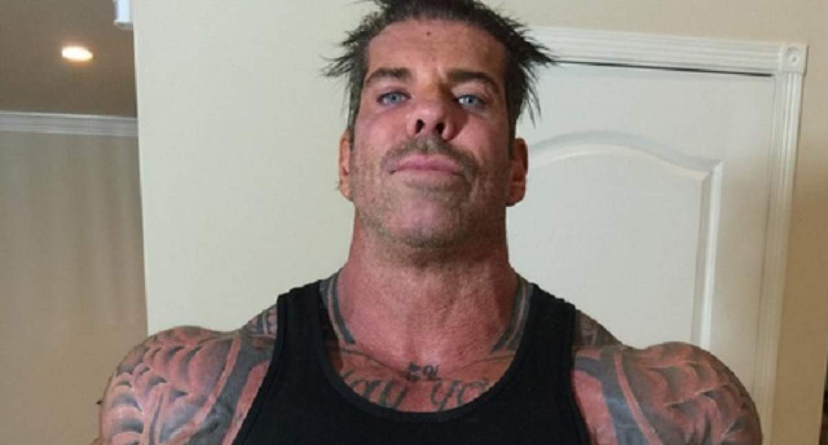 FOTO / Dă 2,500$ lunar doar pe hormoni! Cum arată bărbatul care de 27 de ani ia steroizi