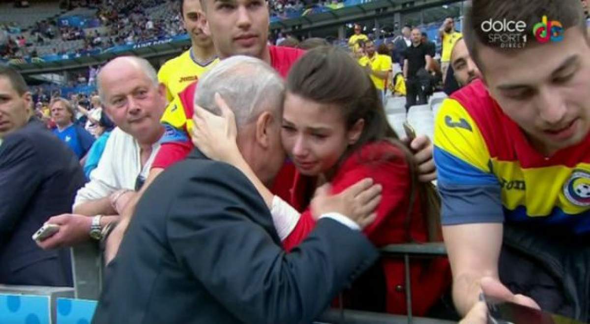 Lacrimi de emoţie pe Stade de France. Copiii selecţionerului Anghel Iordănescu au oferit imaginea serii