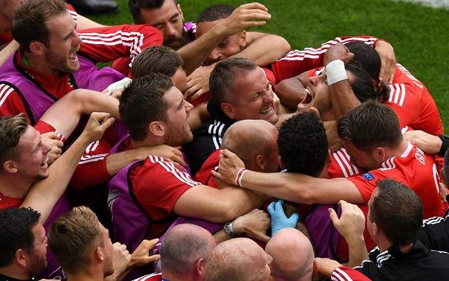 GALERIE FOTO / EURO 2016: Ţara Galilor – Slovacia 2-1, în Grupa B. Gareth Bale a câştigat duelul cu Hamsik