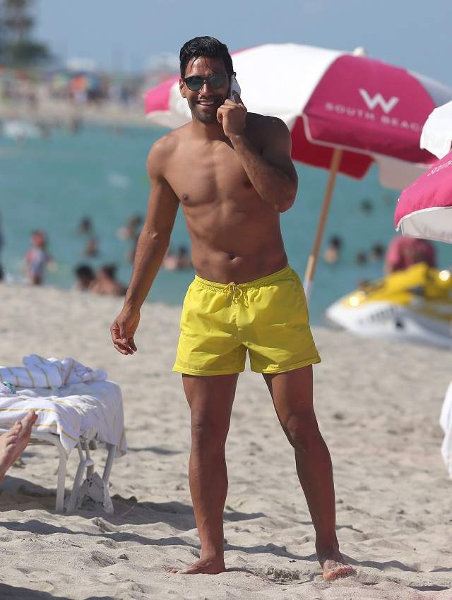 FOTO / După două naşteri, soţia lui Radamel Falcao e HOT! A ieşit pe plajă în bikini minusculi şi toată lumea a admirat-o