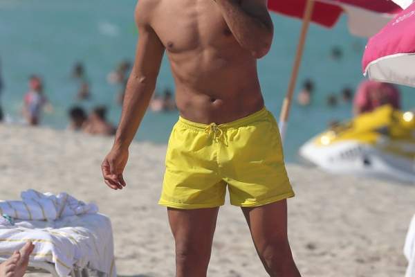 FOTO / După două naşteri, soţia lui Radamel Falcao e HOT! A ieşit pe plajă în bikini minusculi şi toată lumea a admirat-o