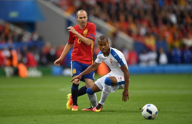 FOTO / EURO 2016: Spania - Cehia 1-0, în Grupa D! Pique a făcut-o fericită pe Shakira!