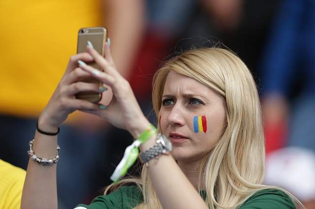 FOTO / „Tricolori”, lăsaţi gluma, ele sunt spuma! Chiricheş şi compania sunt în pericol! La Lyon, fanele Albaniei le vor lua ochii băieţilor lui Iordănescu!