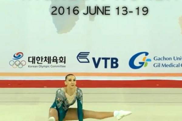 Performanță uriașă pentru gimnastica românească! Oana Corina Constantin a cucerit medalia de aur la Campionatul Mondial