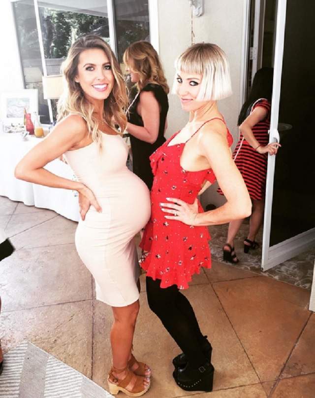FOTO / Așa arată cu câteva zile înainte să nască una dintre cele mai cunoscute gravide din showbiz! O vei invidia